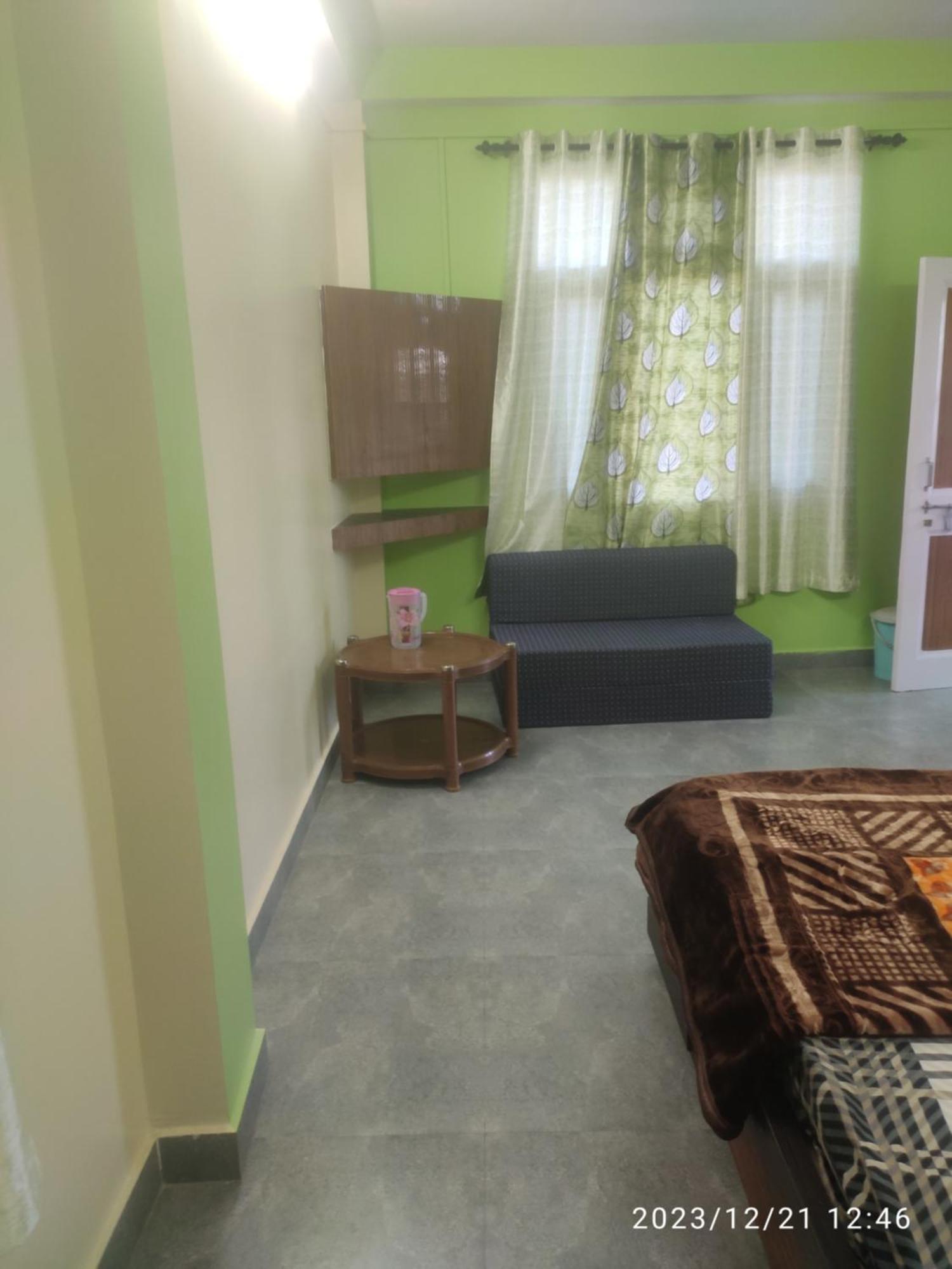Tree Valley Homestay Chail Extérieur photo